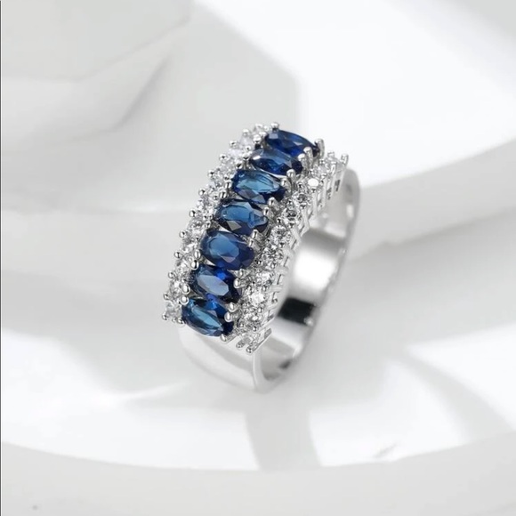 Sterling Silver Cubic Zirconia Ring - Picture 2 of 8